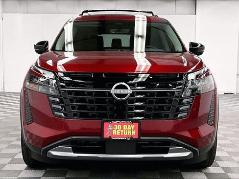 New 2026 Nissan Pathfinder SL w/ SL Premium Package AWD/4WD image 17