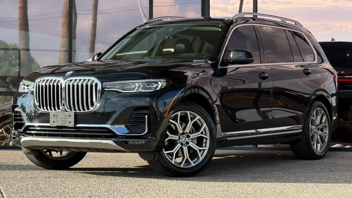 Used 2020 BMW X7 xDrive40i w/ Cold Weather Package AWD/4WD image 2