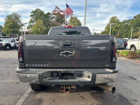 Used 2011 Chevrolet Silverado 2500 LT w/ Interior Plus Package image 9