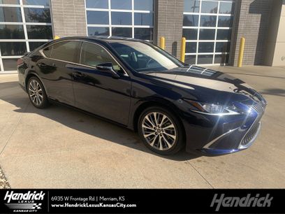 Used 2020 Lexus ES 300h w/ Premium Package