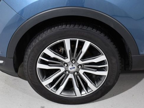 Used 2018 Ford Explorer Platinum image 25