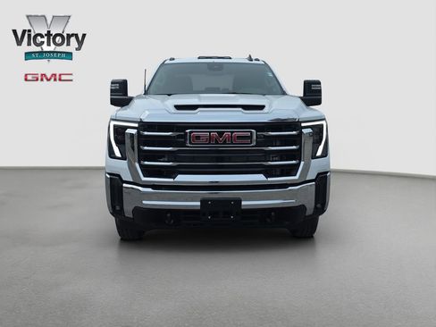 New 2026 GMC Sierra 3500 SLE w/ SLE Convenience Package AWD/4WD image 2