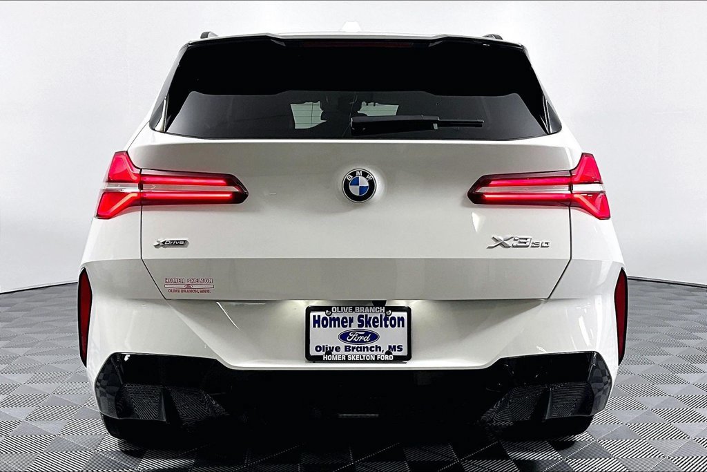 Used 2025 BMW X3 xDrive30i AWD/4WD image 4