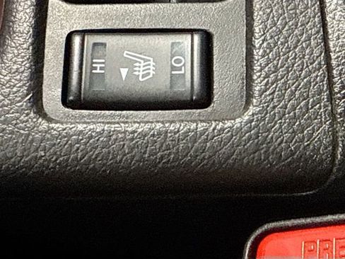 Used 2018 Nissan Rogue SV image 21