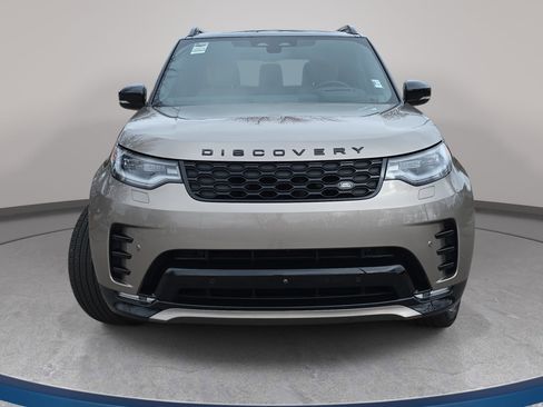 Certified 2025 Land Rover Discovery Dynamic SE image 2