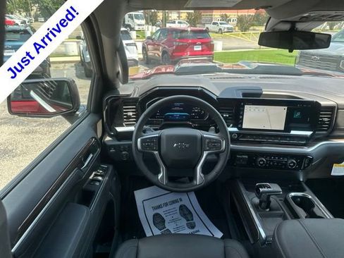 Used 2026 Chevrolet Silverado 1500 LT Trail Boss w/ Safety Package AWD/4WD image 27