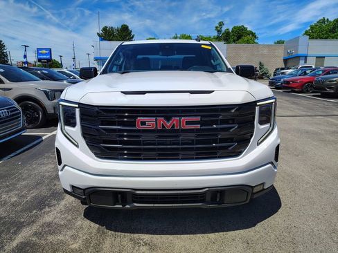 Used 2024 GMC Sierra 1500 Elevation AWD/4WD image 2