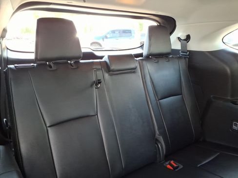 Used 2022 Toyota Highlander Limited AWD/4WD image 16