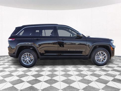 New 2025 Jeep Grand Cherokee Laredo X w/ Luxury Tech Group I image 12