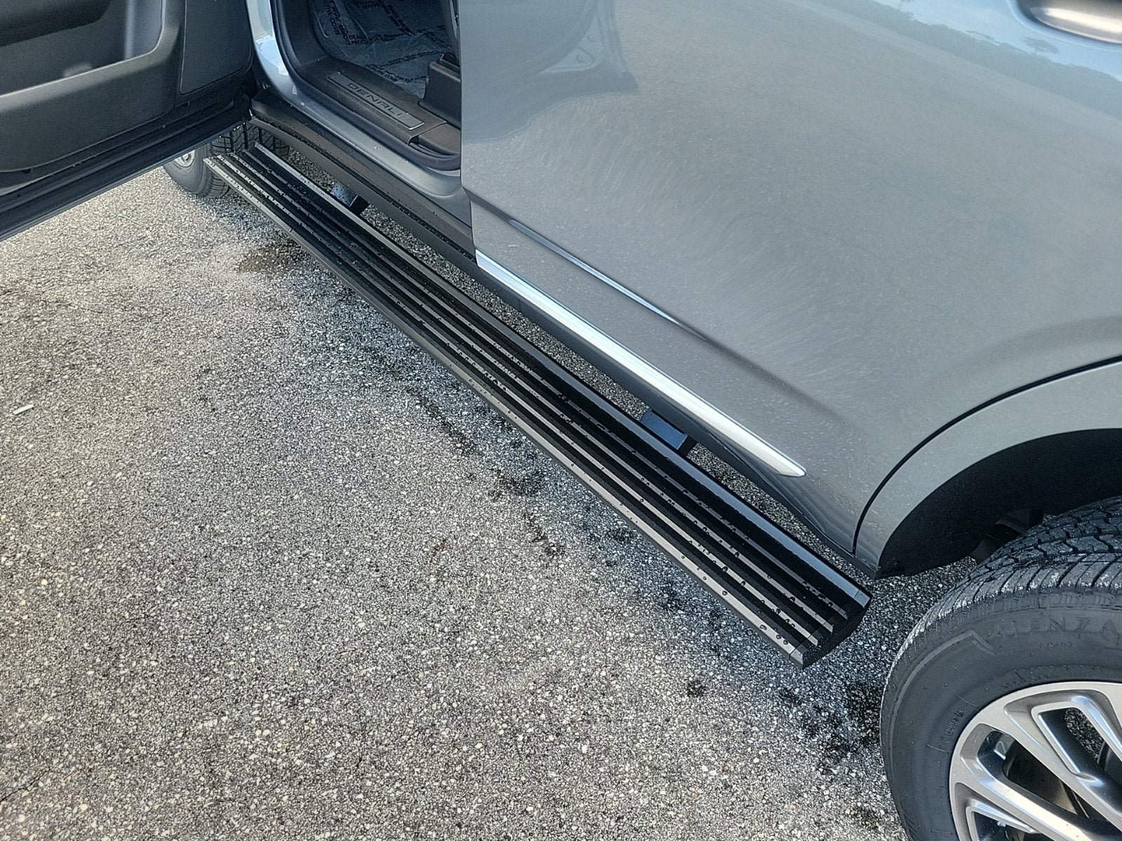 New 2026 GMC Yukon Denali w/ Sun & Power Step Package RWD image 9
