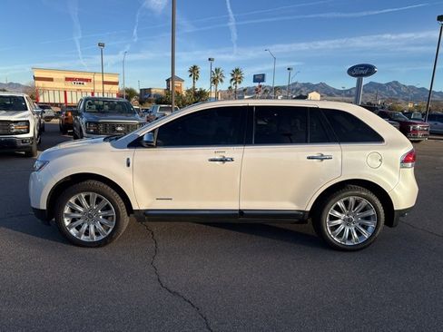 Used 2012 Lincoln MKX FWD image 4
