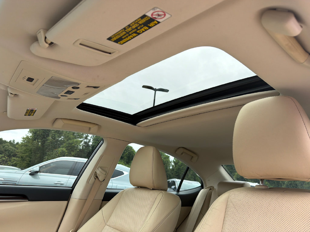 Used 2015 Lexus ES 350 w/ Luxury Package FWD image 35