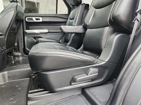 Certified 2023 Ford Explorer XLT w/ Equipment Group 202A AWD/4WD image 26