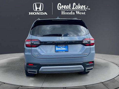 Certified 2023 Honda Pilot Touring image 4