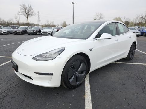 Used 2019 Tesla Model 3 Mid Range image 11