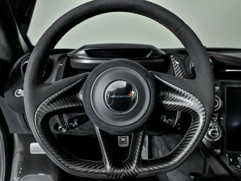 Used 2018 McLaren 720S Performance RWD image 28