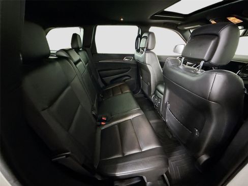 Used 2022 Jeep Grand Cherokee Limited image 20