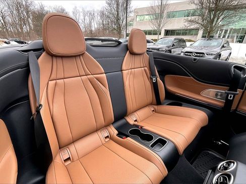 Used 2024 Mercedes-Benz CLE 450 4MATIC Cabriolet image 29