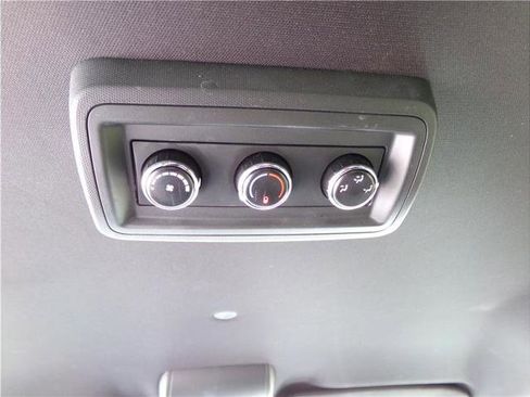 Used 2019 Dodge Grand Caravan SXT image 12