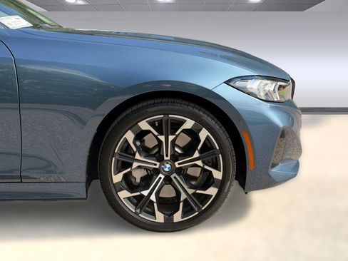 Certified 2025 BMW 330i Sedan RWD image 11