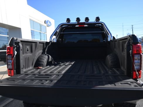 Used 2022 Ford F350 XLT w/ XLT Value Package image 11