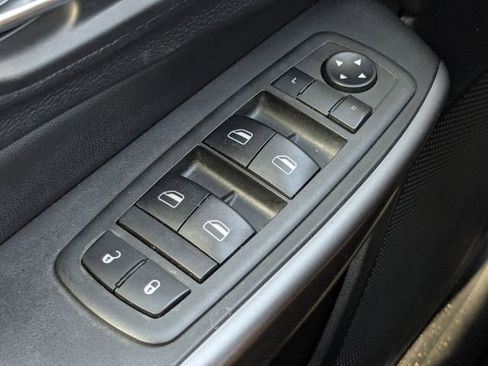 Used 2019 Jeep Cherokee Latitude w/ Popular Appearance Group FWD image 26