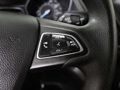 Used 2019 Ford Escape SE FWD image 38