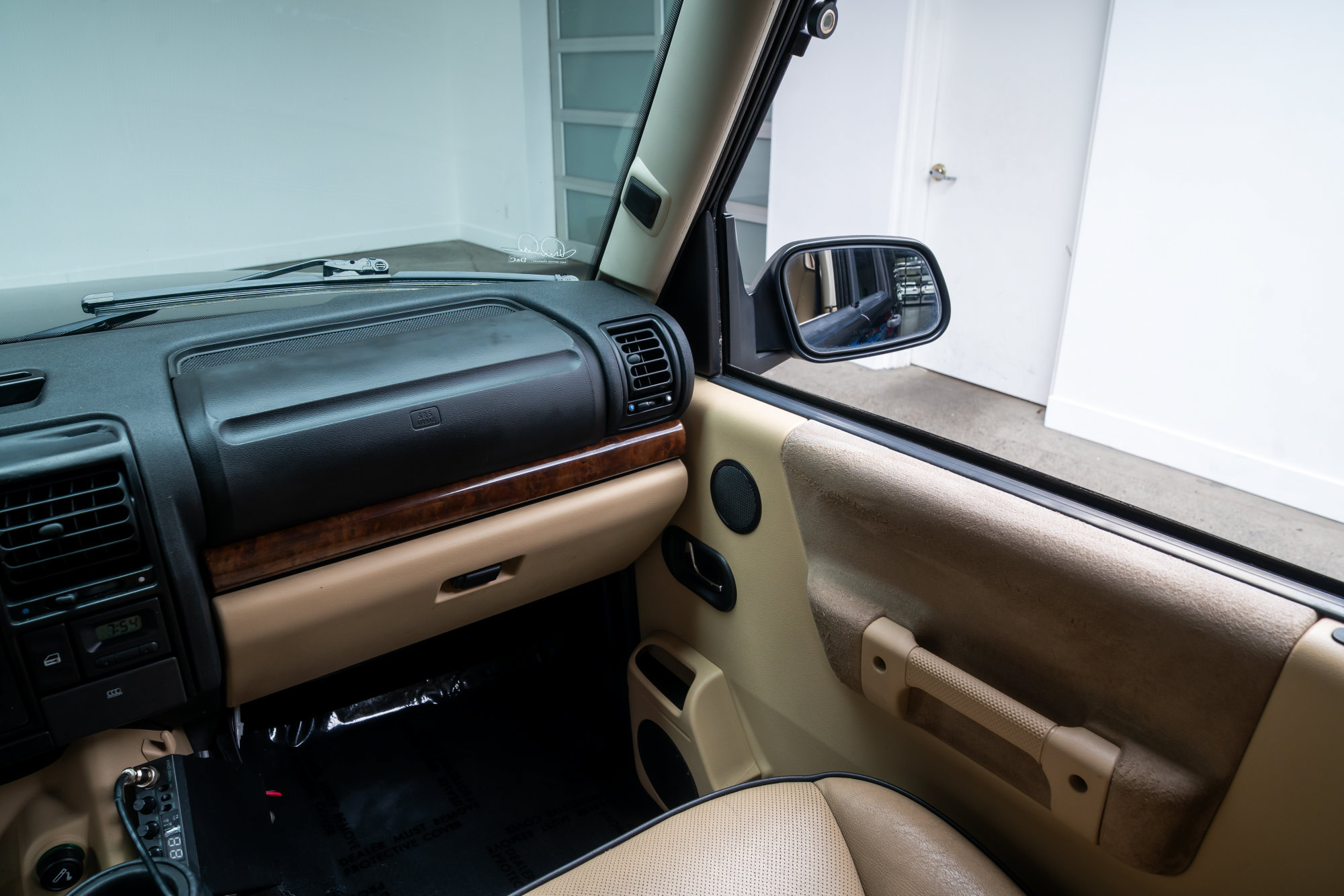 Used 2004 Land Rover Discovery SE AWD/4WD image 10