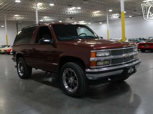 Used 1998 Chevrolet Tahoe 4WD 2-Door w/ Preferred Equipment Group 2 image 22
