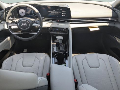 New 2026 Hyundai Elantra Limited FWD image 15