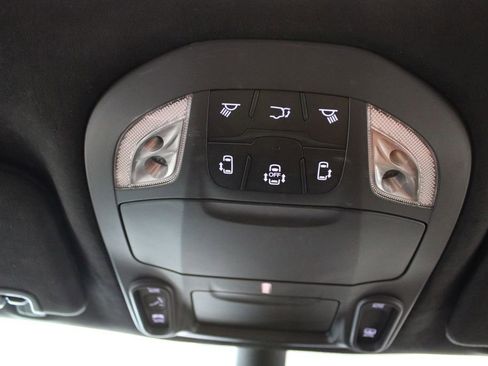 Used 2024 Chrysler Pacifica Pinnacle image 35