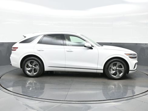 Certified 2026 Genesis GV70 2.5T Select image 7