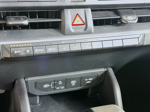 Used 2025 Kia K4 FWD image 23