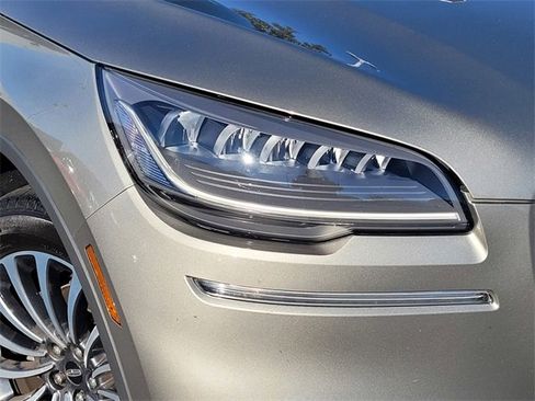 Certified 2023 Lincoln Aviator AWD w/ Premium Package image 11