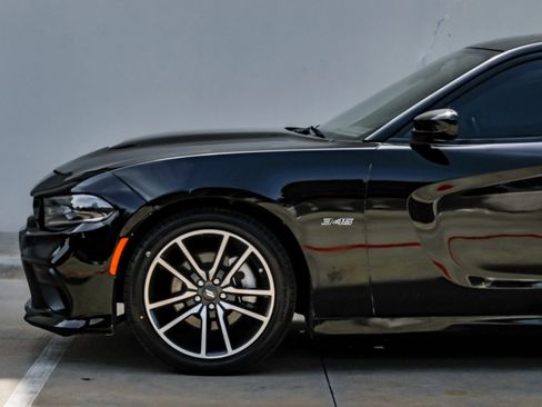 Used 2023 Dodge Charger R/T w/ Plus Group RWD image 18