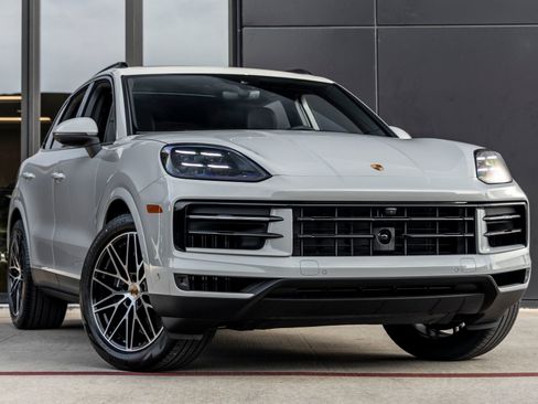 Certified 2026 Porsche Cayenne AWD/4WD image 6