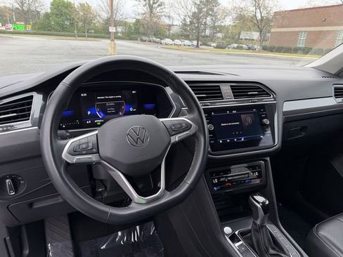 Used 2024 Volkswagen Tiguan Wolfsburg Edition image 19