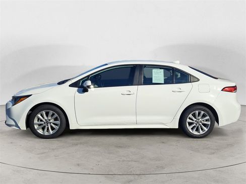 Used 2023 Toyota Corolla LE w/ LE Convenience Package image 6