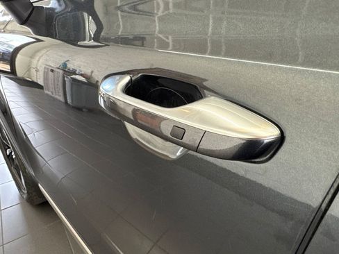 Used 2024 Kia Telluride S FWD image 12