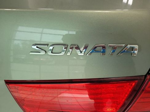 Used 2010 Hyundai Sonata GLS FWD image 12