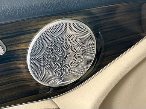 Used 2018 Mercedes-Benz GLC 300 4MATIC image 17