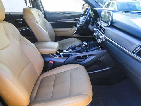 Used 2022 Kia Telluride SX w/ Towing Package image 18