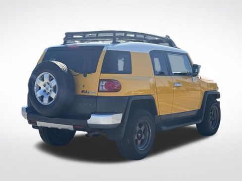 Used 2007 Toyota FJ Cruiser 4WD w/ Upgrade Pkg 2 image 8