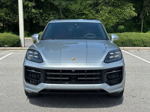 Certified 2026 Porsche Cayenne GTS AWD/4WD image 27