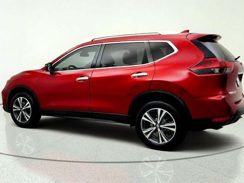 Used 2019 Nissan Rogue SV w/ Sun & Sound Touring Package AWD/4WD image 7