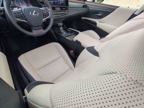 Used 2024 Lexus ES 350 w/ Premium Package FWD image 23