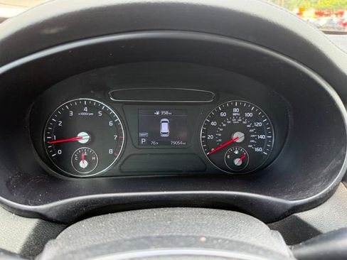 Used 2019 Kia Sorento FWD image 10