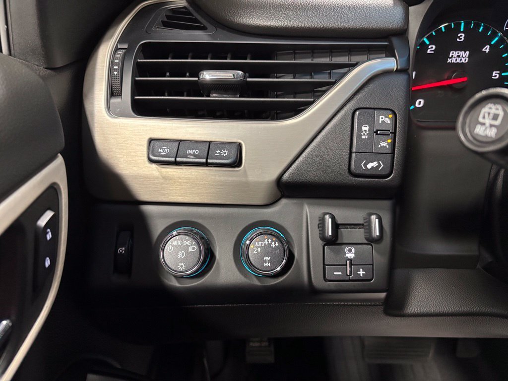 Used 2019 GMC Yukon Denali w/ Open Road Package AWD/4WD image 17