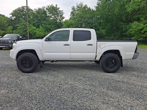 Used 2011 Toyota Tacoma 4x4 Double Cab w/ SR5 Pkg #2 image 4