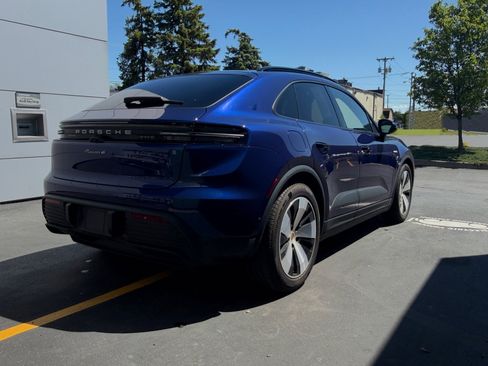 Certified 2024 Porsche Macan 4 Electric AWD/4WD image 10